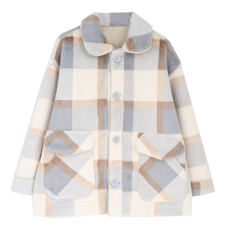 Soft Lamb Wool Plaid Coat – Cozy Winter Warmth with Timeless Charm