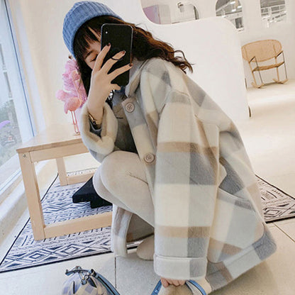 Soft Lamb Wool Plaid Coat – Cozy Winter Warmth with Timeless Charm