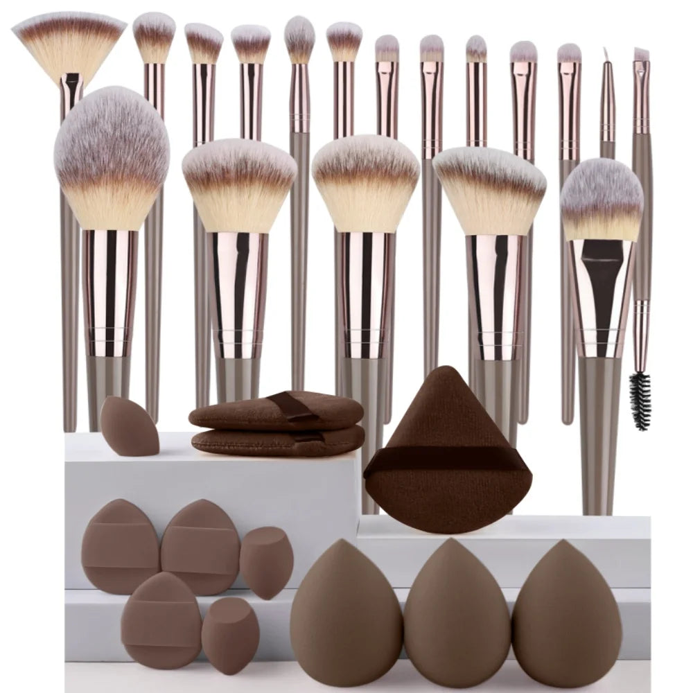 🎨 The Flawless Canvas: Premium Multi-Piece Cosmetic Brush & Kabuki Set