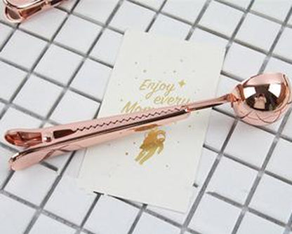 ☕ The Barista’s Bond: 2-in-1 Stainless Steel Coffee Scoop & Bag Clip