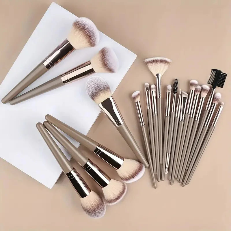 🎨 The Flawless Canvas: Premium Multi-Piece Cosmetic Brush & Kabuki Set
